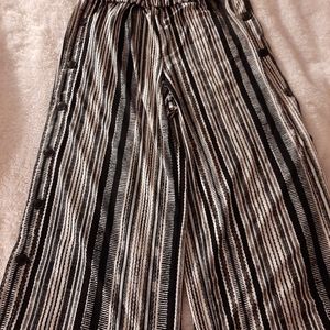 John Paul Richard Stripped Capris with Botton Accent on the Side